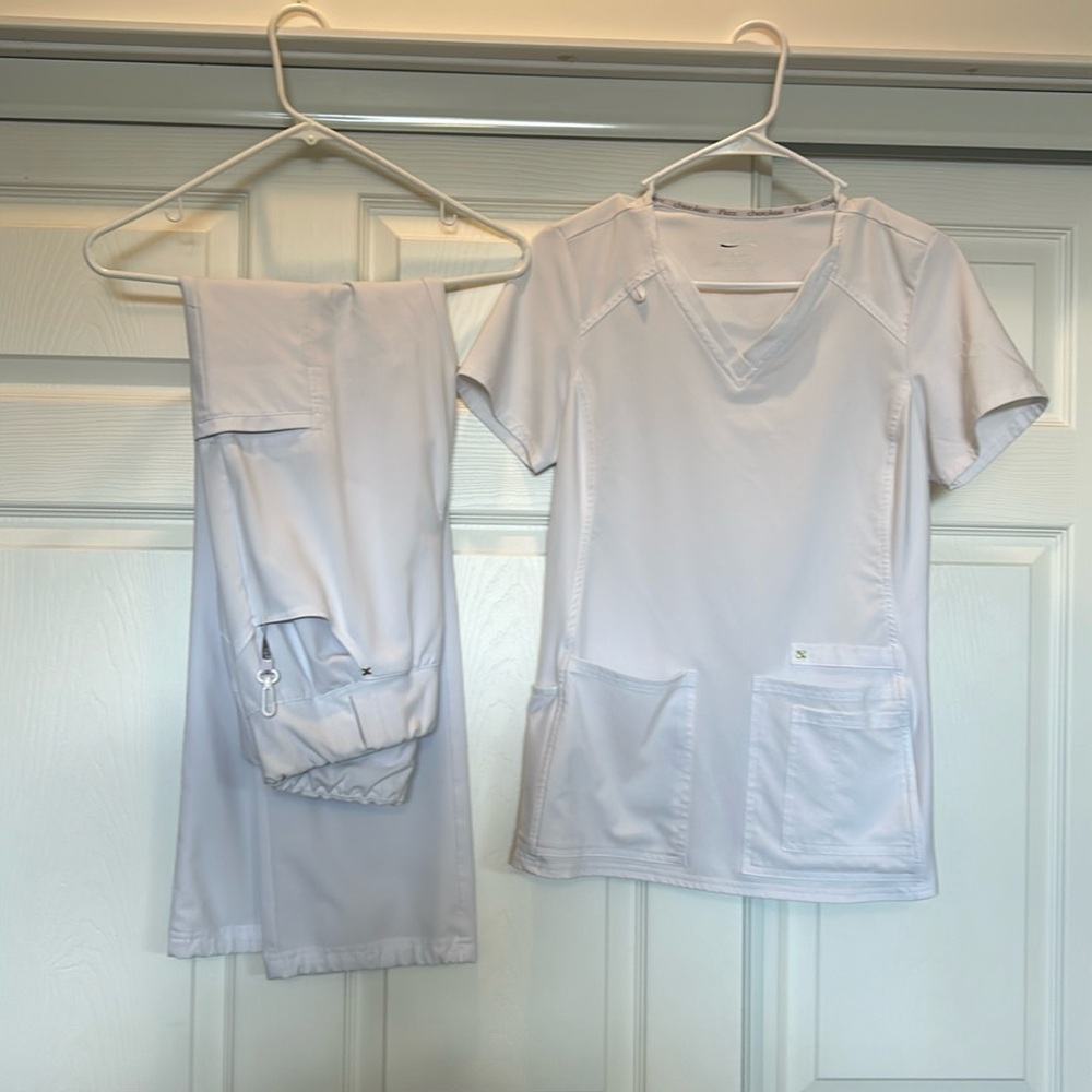 Iflex by Cherokee white scrubs